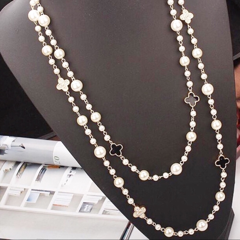 Faux Pearl and Quatrefoil Necklace